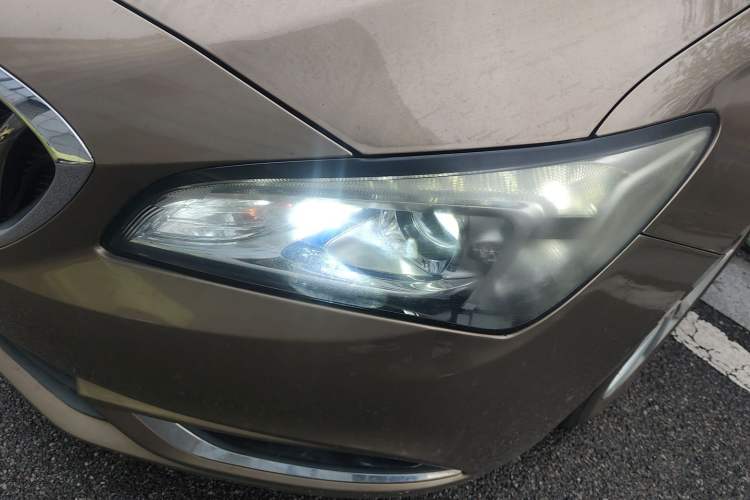 Used Buick Verano 2015 Sedan 15S Automatic Leading Model Left Front Headlight