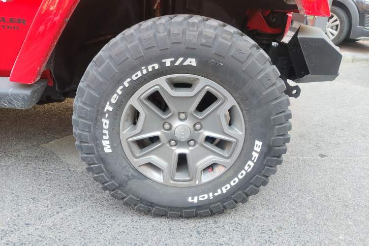 Used Jeep Wrangler 2017 3.0L Sahara Four-Door Comfort Edition
