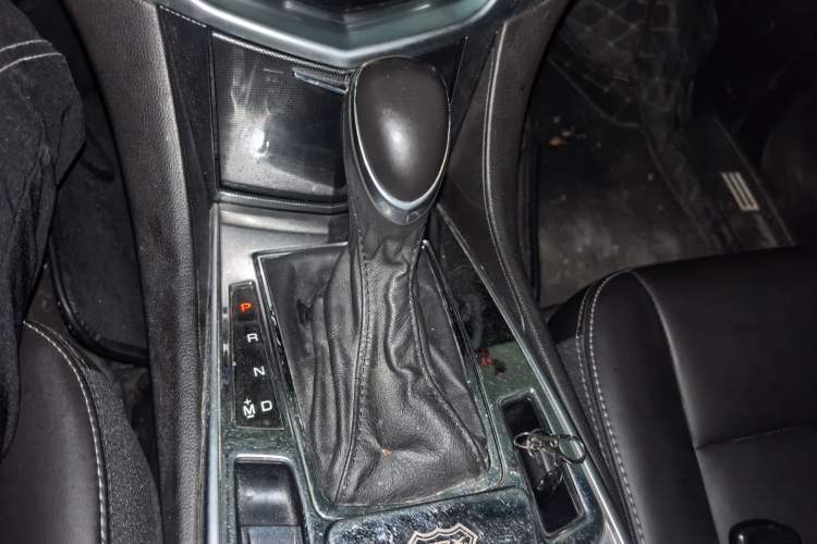 Used Cadillac SRX 2014 3.0L Comfort Model Gear Lever