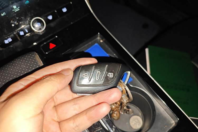 Used Roewe i6 MAX New Energy 2020 1.5T PHEV Cool & Stylish Skyroof Edition