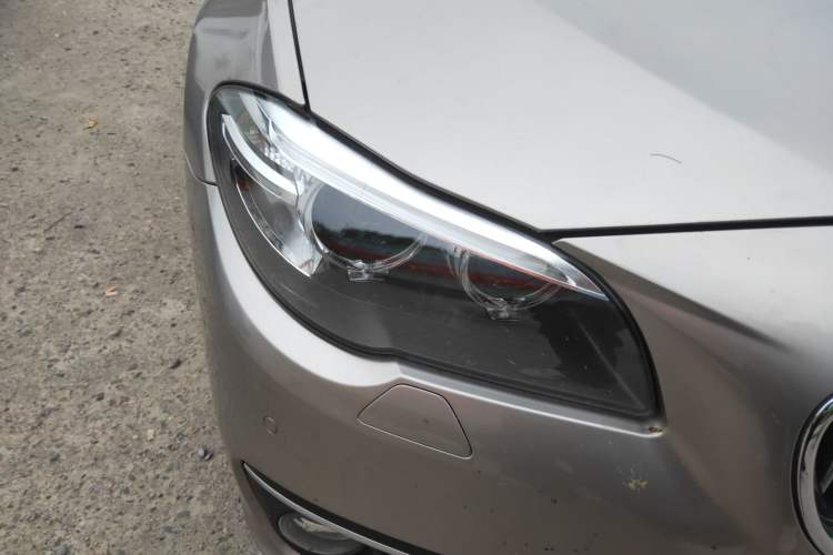 Used BMW 5 Series 2014 525Li Luxury Design Package Right Front Headlight