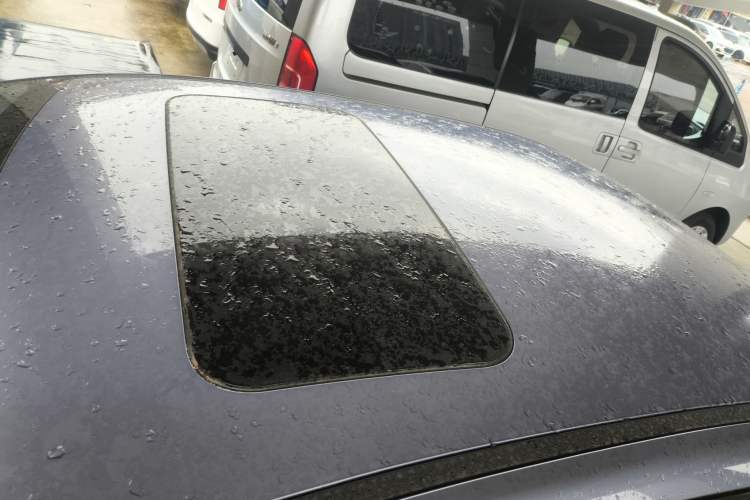 Used Nissan N6 2026 Model 180 Max Roof