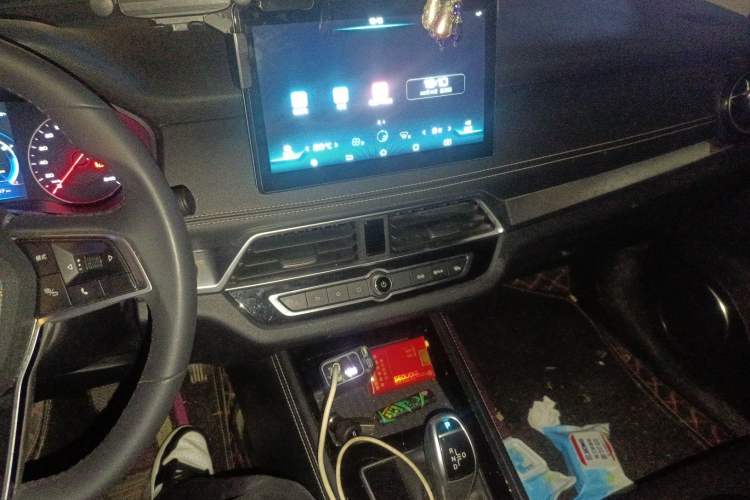 Used BYD Song 2020 Classic Edition 1.5T Automatic Elite Model Audio And AC Panel