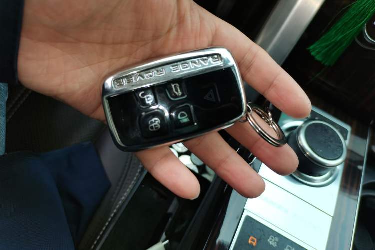 Used Land Rover Range 2015 3.0 SC V6 Vogue Vehicle Key