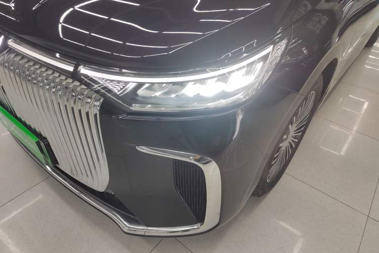 Used VOYAH Dream 2025 PHEV Four-Wheel-Drive Flagship Kunpeng Edition Left Front Headlight