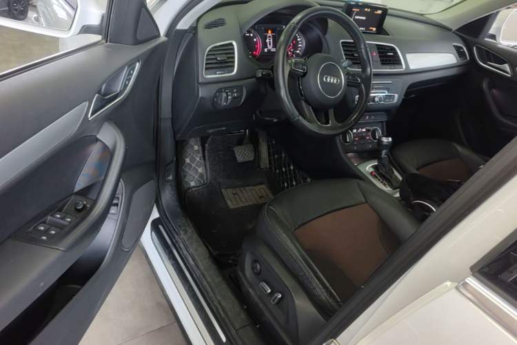 Used Audi Q3 2017 30 TFSI Fashion Model