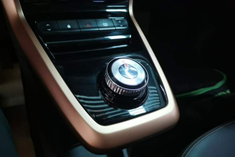 Used Dongfeng NAMMI BOX 2022 Chasing Wind Edition 331 km Standard Model