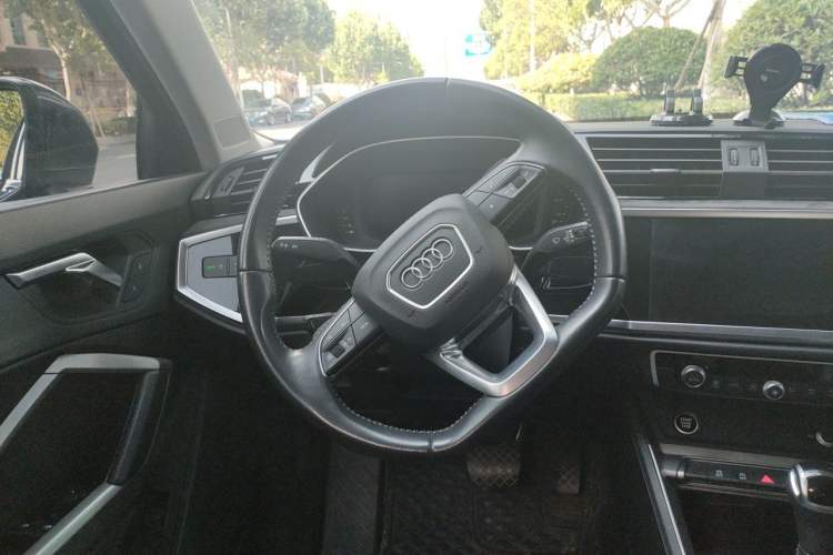 Used Audi Q3 2021 35 TFSI Fashion Dynamic Model
