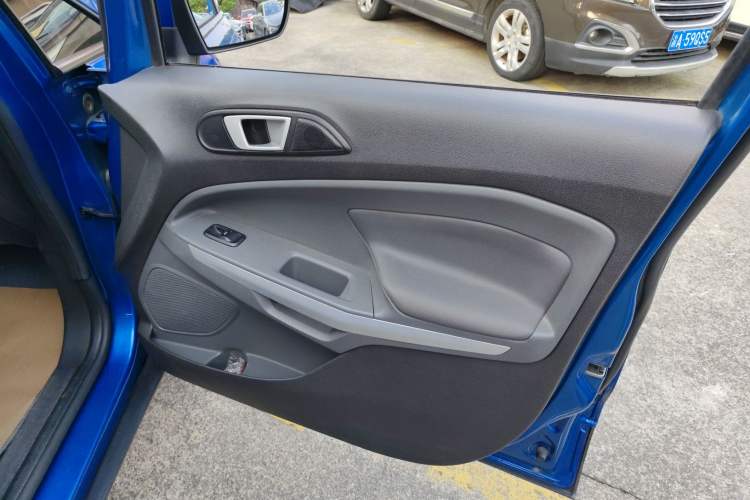 Used Ford EcoSport 2013 1.5L Manual Fashion Model