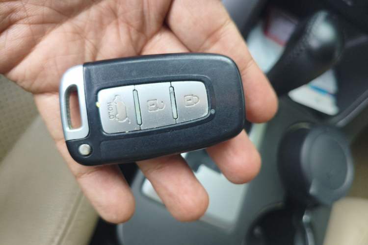 Used Kia Sorento 2012 2.4L Gasoline Luxury Edition