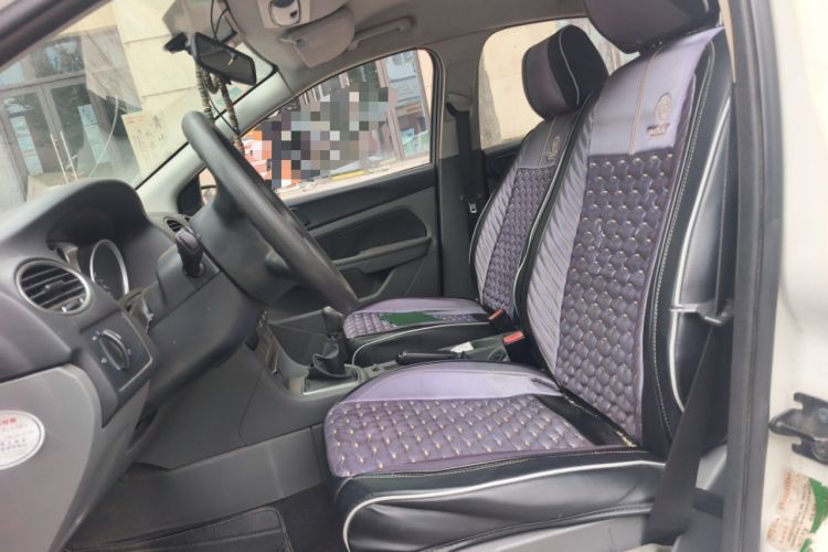 Used Ford Focus 2012 Hatchback Classic 1.8L Manual Base Model Left Front Seat