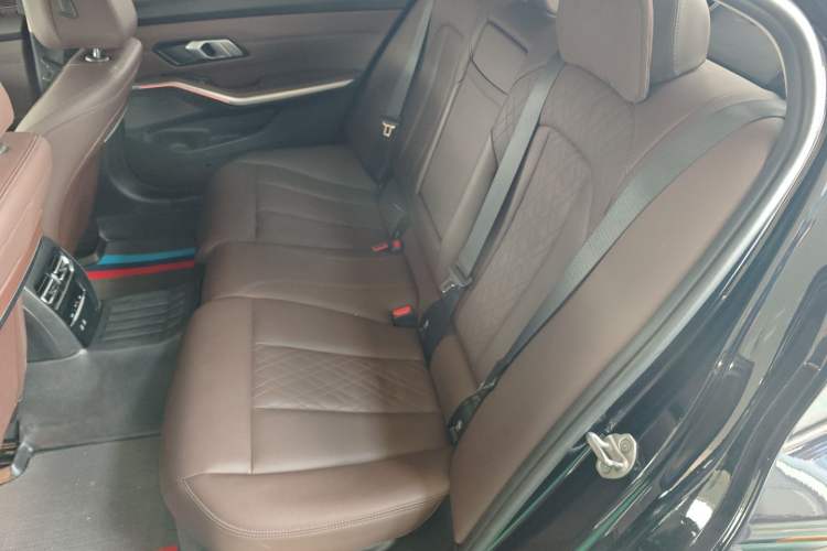 Used BMW i3 2022 eDrive 35 L
