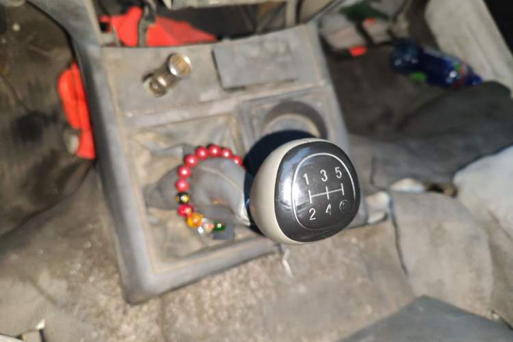 Used Jinbei Hiace 2011 2.0L 5th Generation Xiangyun Comfort Version 4G20D4B