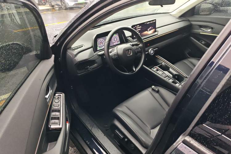 Used Honda Accord New Energy 2023 2.0L ePHEV Luxury Edition Driver Seat