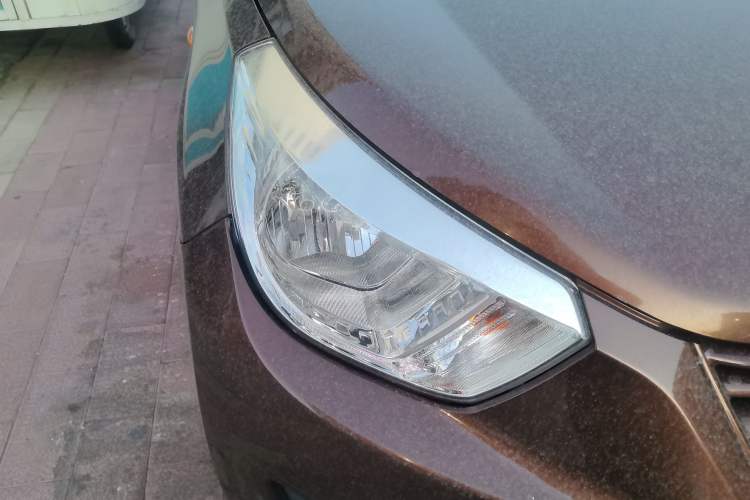 Used Venucia R30 2014 1.2L Manual Luxury Edition