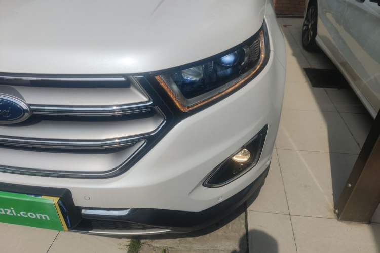 Used Ford Edge 2016 EcoBoost 245 Four-Wheel Drive Titanium 7-Seater Left Front Headlight