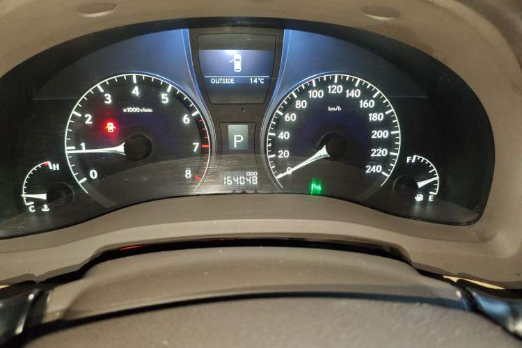 Used Lexus RX Classic 2011 270 Elegant Edition Odometer Close Up