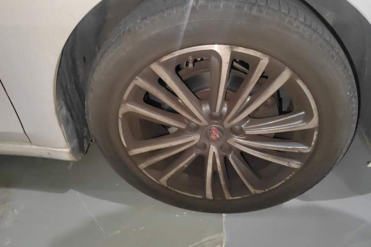 Used Roewe i6 2020 PLUS 1.6L CVT 4G Connected Glory Flagship Edition Right Front Wheel Hub