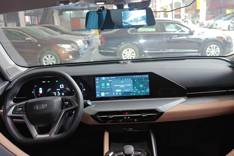 Used Geely Auto Haoyue PRO 2024 1.5T DCT Zongheng+ Center Console