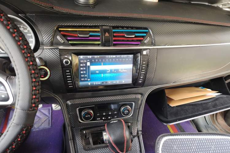 Used Zotye T600 2015 2.0T DCT Prestige Edition Audio And AC Panel