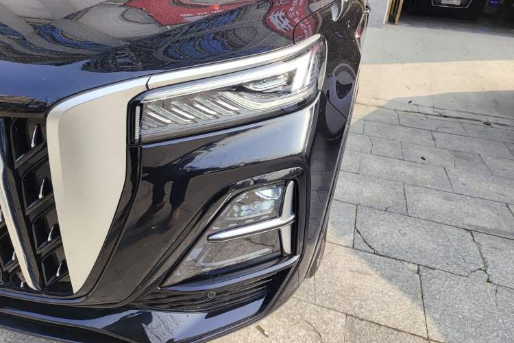 Used Hongqi HS5 2023 2.0T Qixiang Pro Edition