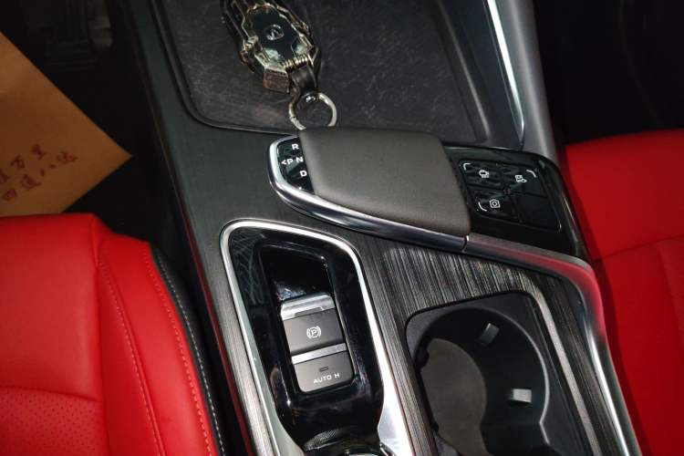 Used CHANGAN UNI-T 2020 1.5T Prestige Version Gear Lever