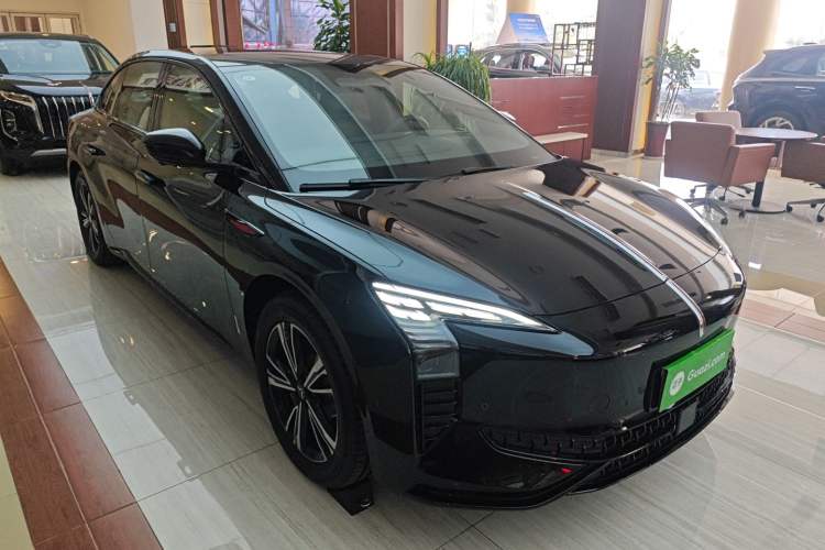 Used Hongqi EH7 2025 690 Smart Selection Edition