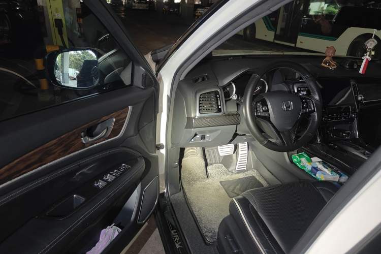 Used Honda UR-V 2017 370TURBO 2WD Prestige Edition China V Driver Seat