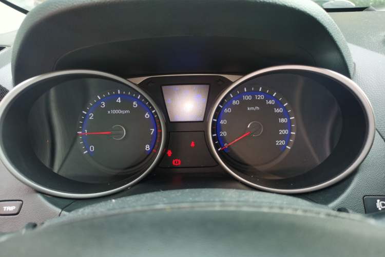 Used Hyundai ix35 2013 2.0L Automatic Two-Wheel Drive Smart GLS China IV Standard