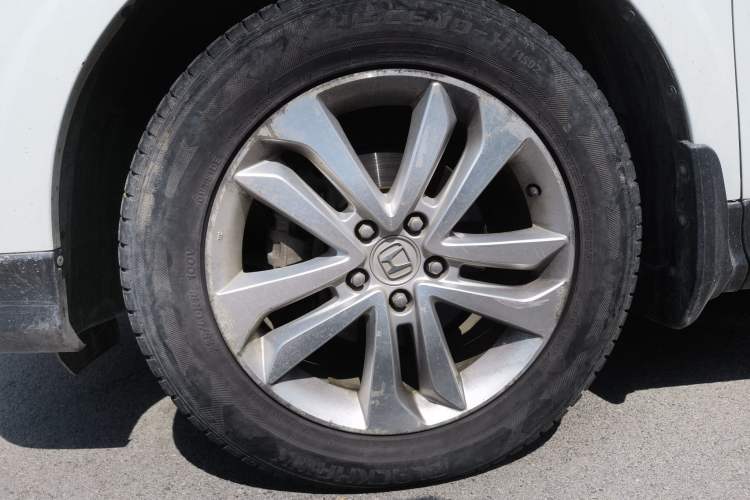 Used Honda Crosstour 2014 2.4L Luxury Edition Left Front Wheel Hub