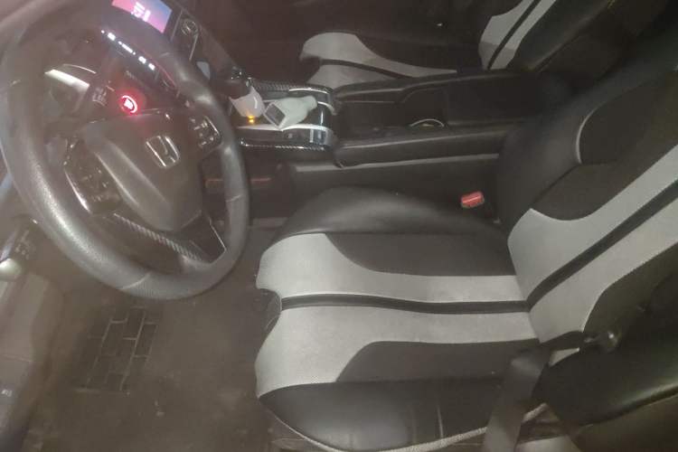 Used Honda Civic 2016 220TURBO CVT Luxury Edition
