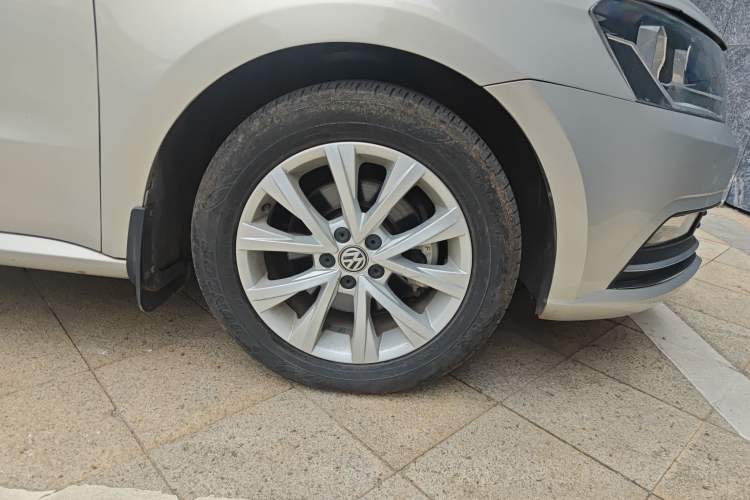 Used Volkswagen Lavida 2017 1.6L Manual Comfort Edition
