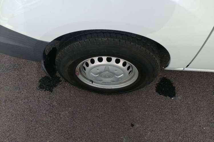 Used Ford Transit 2019 2.0T Diesel Multi-Purpose Commercial Vehicle Short Wheelbase Low Roof 6-Seater China VI Standard
