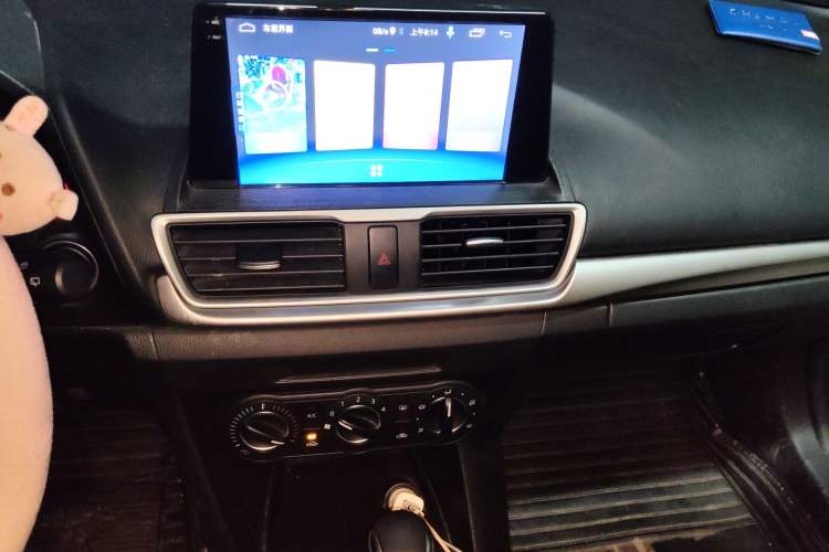 Used Mazda 3 Axela 2019 Cloud-Control Edition Hatchback 1.5L Automatic Comfort Model China VI Standard