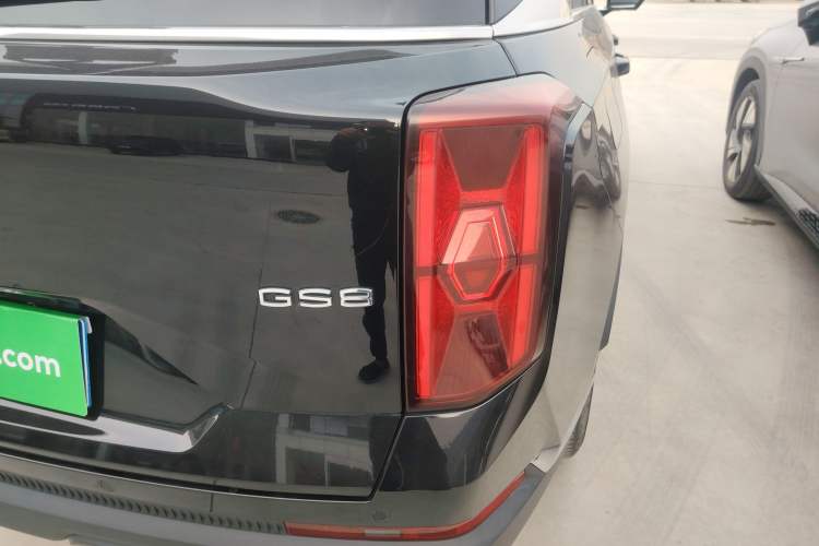 Used GAC Trumpchi GS8 2024 Linghang Series 2.0 TGDI Two-Wheel Drive Luxury Smart Connectivity Version
