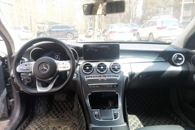 Used Mercedes-Benz C-Class 2020 C 260 L Sport Edition Center Console