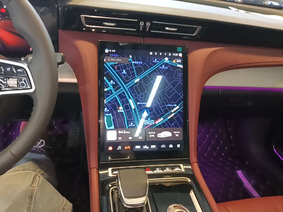 Hongqi H5 2025 2.0T Automatic Flag Edition – 500 000 Units Commemorative Version — снимка 17