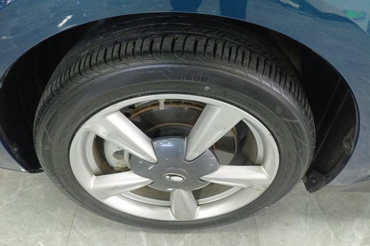 Used ORA Good Cat 2023 401 km Standard Range Luxury Version Ternary Lithium Left Front Wheel Hub
