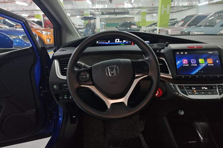 Used Honda Jade 2017 1.8L automatic Comfort version 5 seats
