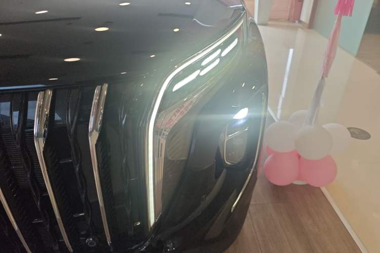 Used Hongqi HS7 PHEV 2024 2.0T PHEV Four-Wheel Drive Flagship Edition 6 Seats
