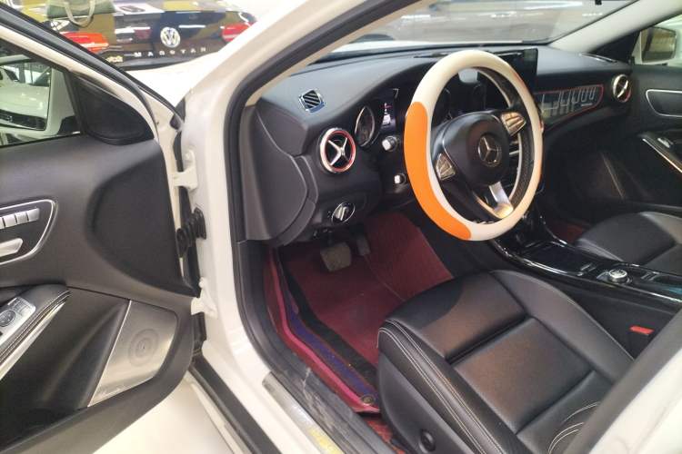 Used Mercedes-Benz GLA 2016 GLA 200 Fashion Model