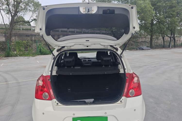 Used Suzuki Swift 2016 1.5L Manual Fashion Model
