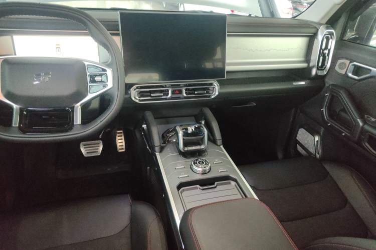 Used JETOUR Traveler 2025 2.0TD DCT XWD Cross-country Audio And AC Panel