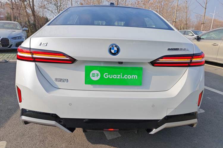 Used BMW i5 2024 eDrive 35L M Sport Package

