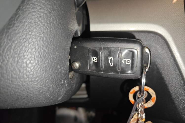 Used Volkswagen Gran Lavida 2015 230TSI DSG Comfort Edition
