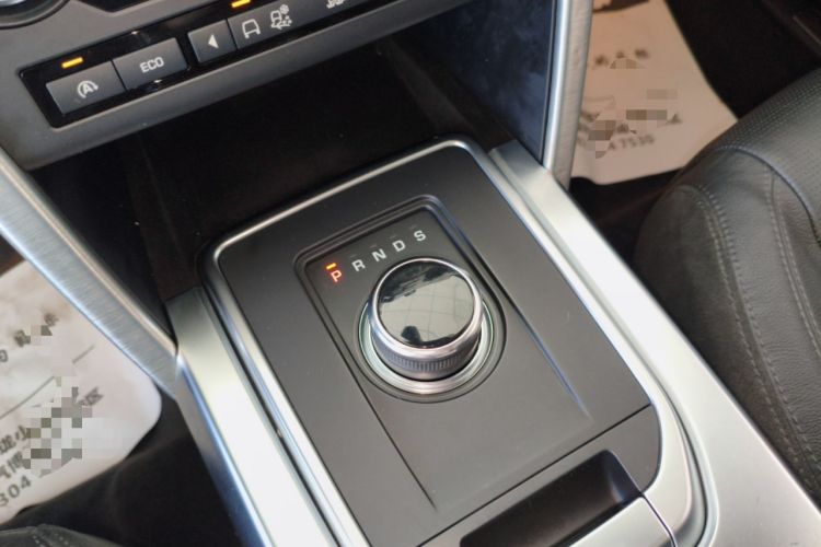 Used Land Rover Discovery Sport 2017 2.0T SE Gear Lever