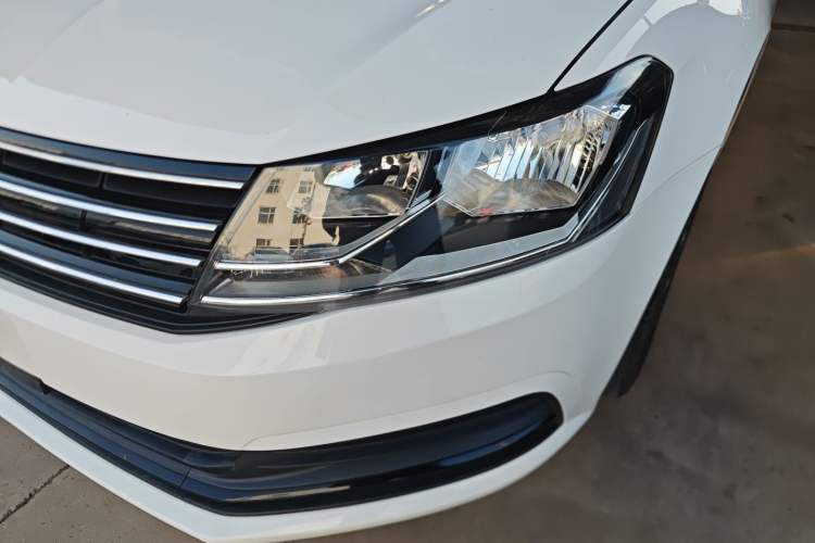 Used Volkswagen Lavida 2017 1.6L Manual Fashion Edition
