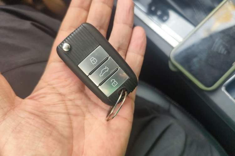 Used Roewe i6 2020 PLUS 1.6L CVT 4G Connected Glory Flagship Edition