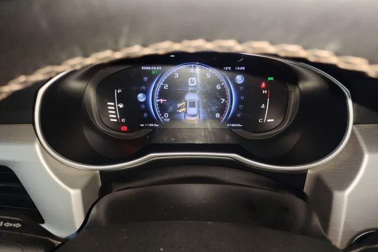 Used Geely Auto Emgrand X7 Sport 2018 1.8TD Automatic Two-Wheel Drive ZhiZun Model with 4G Connectivity