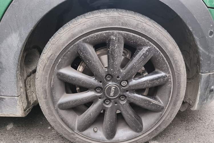 Used MINI 2020 1.5T COOPER Artist Five-Door Edition Right Front Wheel Hub